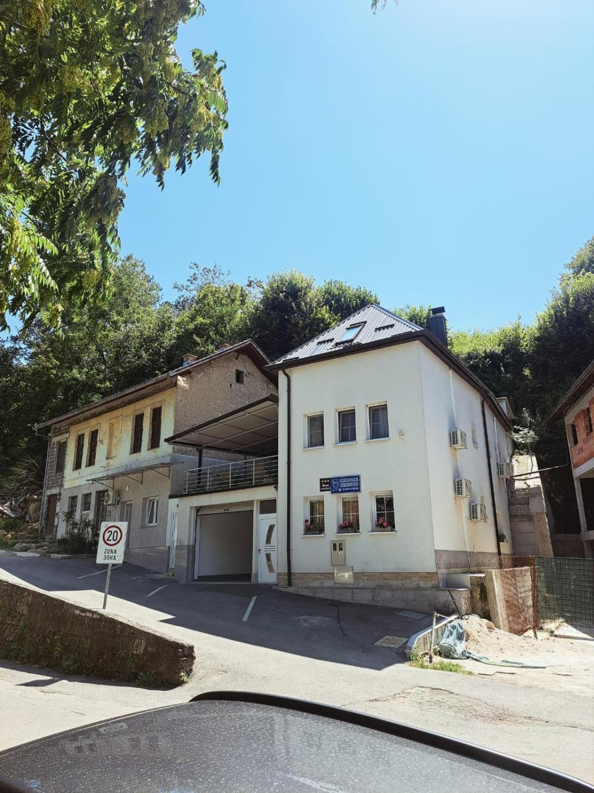 Apartmani Waterfall / Vodopad Jajce Esterno foto